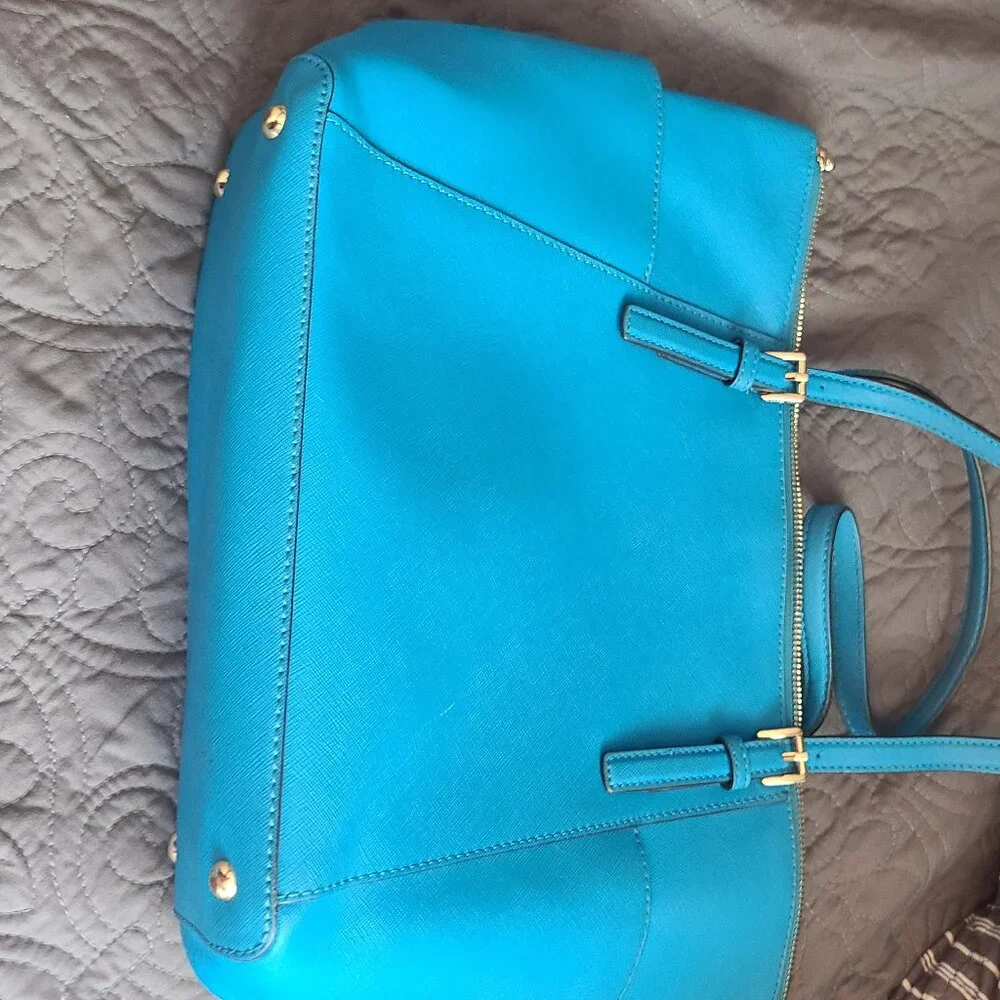 Michael Kors signature michael